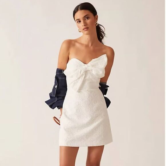 Anthropologie Dresses & Skirts - Anthropologie HUTCH Eyelet Bow-Tie Mini Dress